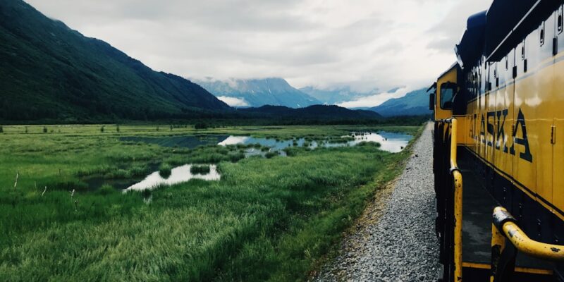 Photo mountains, train